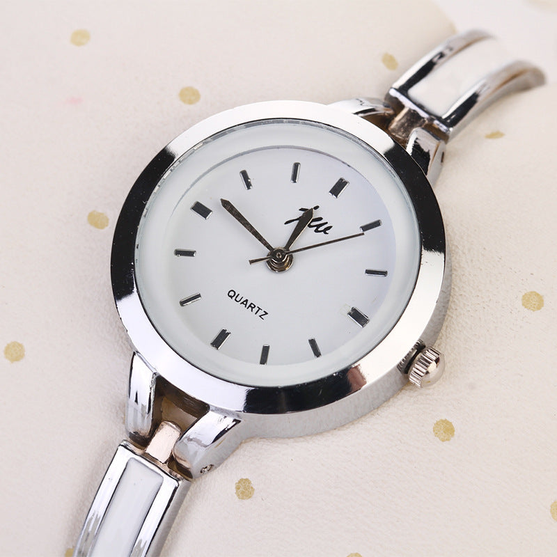 bracelet quartz watch