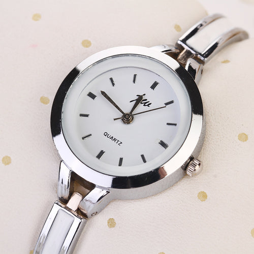 bracelet quartz watch