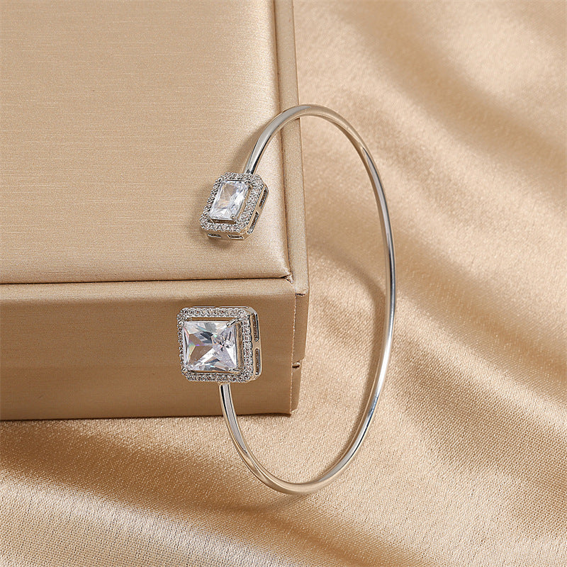 Simple Bracelet Bracelet High-grade Water Drop Inlaid Square Diamond